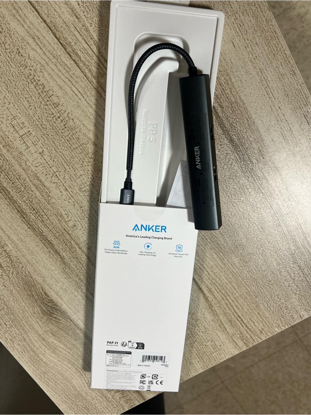 Anker USB-C Hub in Black